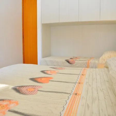 Graceful Flat With Big Balcony - Beahost Бибионе